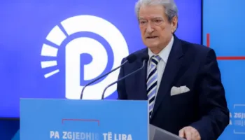 Berisha: Dumani mashtroi vettingun për pasuritë e tij, bleu apartament 390 euro m2 në Komunë Parisit