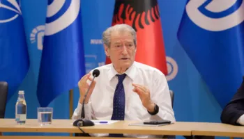 Berisha në grupin parlamentar: Pas Kuvendit Kombëtar hyjmë në një etapë të re, rikthejmë votën e lirë