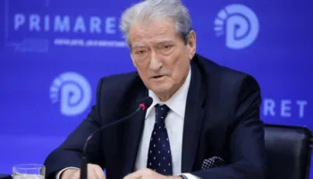 Berisha publikon videon: Plasi edhe në urbanët e Tiranës