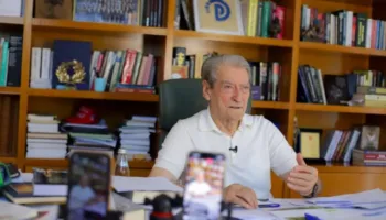 Berisha: Rama i urren të rinjtë. Kreu i PD thotë se kryeministri po sulmon edhe UÇK për interesat e tij