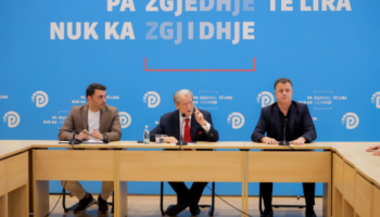 Berisha: Rama të largohet nga pushteti, dënoj ofendimet e tij ndaj protestuesve