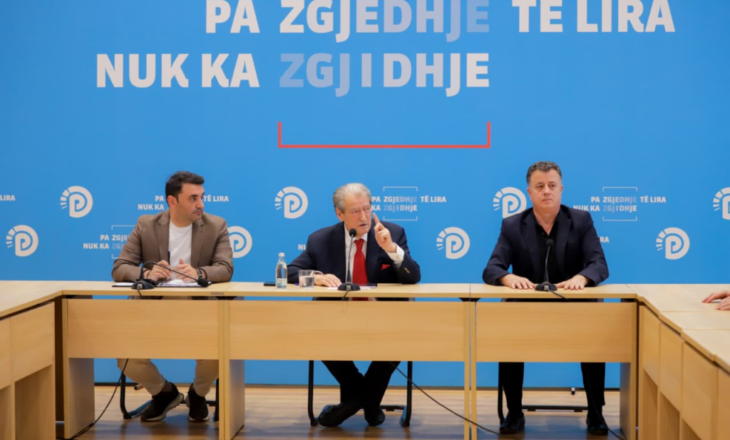 Berisha: Rama të largohet nga pushteti, dënoj ofendimet e tij ndaj protestuesve