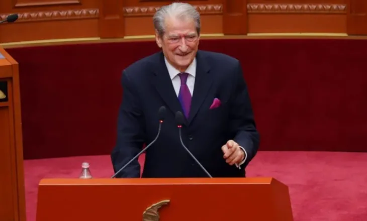 Berisha sfidon Gjiknurin: Dil këtu e betohu në Bibël që nuk ke qenë në takimin e Arubës! Ty të fsheh Altin Troplini