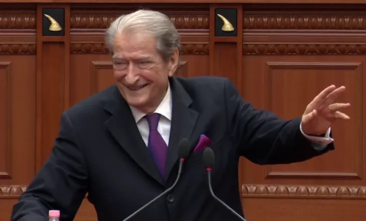 Berisha shkrin së qeshuri sallën e Kuvendit: Damian bëj be sa të duash, nuk të besojnë, s’kam faj unë