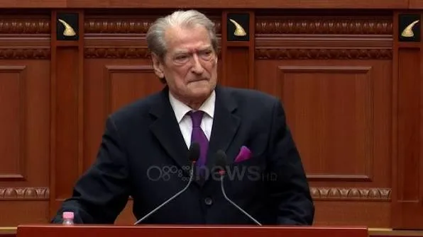 Berisha: Shqiptarët janë derdhur në rrugë kundër diktaturës autoritare dhe narkoshtetit të vetëm në Evropë. Kjo nuk…