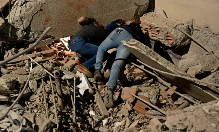 Bilanci i viktimave në Venezuelë shkon në 235 pas dy tërmeteve shkatërruese, mbi 4.300 të plagosur, vijojnë kërkimet nën rrënoja