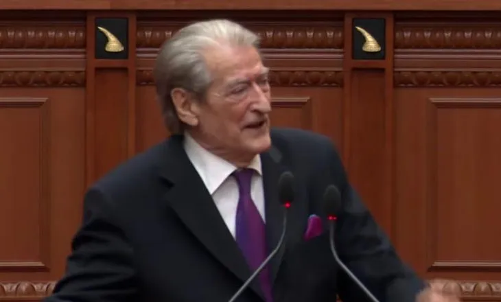 Bllokuan foltoren, Berisha: Nuk e votojmë amnistinë, në rend dite kemi vetëm kërkesat e protestuesve