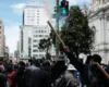Bolivia është në prag të krizës, bllokadat detyrojnë qeverinë të largohet nga kryeqyteti