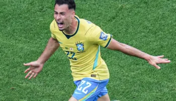 Brazili kualifikohet kundër Japonisë në frymën e fundit, goli i Martinelit sjell emocione të mëdha
