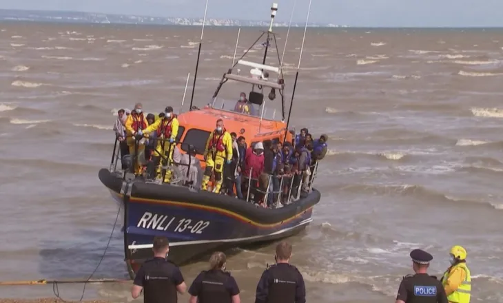 Britani, masa ekstreme kundër emigracionit