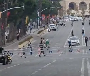 Bulevardi bllokohet me gardh metalik, drejtori i Policisë: Plan masash për ndeshjen me Izraelin, s’do të bëjmë ndryshime