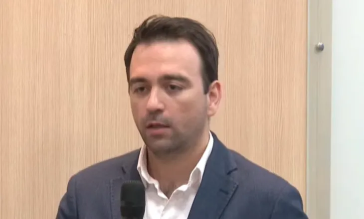 Çakalli :Po shkatërrohet arsimi, edhe akademikët t’i bashkohen protestës