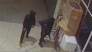 Dalin pamjet nga momenteti kur i riu tentoi të vidhte pikën e karburantit në Krujë