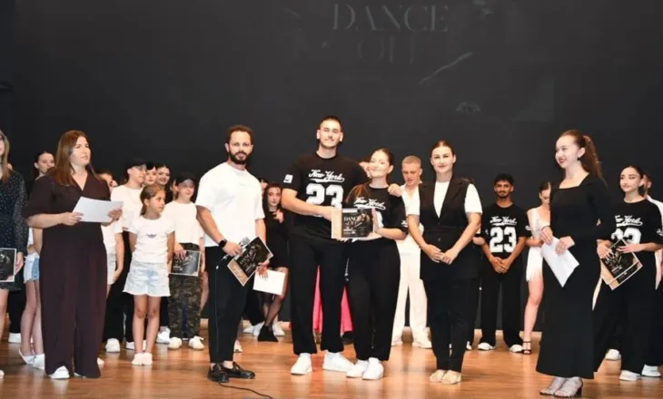 “Dance OFF 2026” kthen Rrogozhinën në skenën e madhe të kërcimit rinor