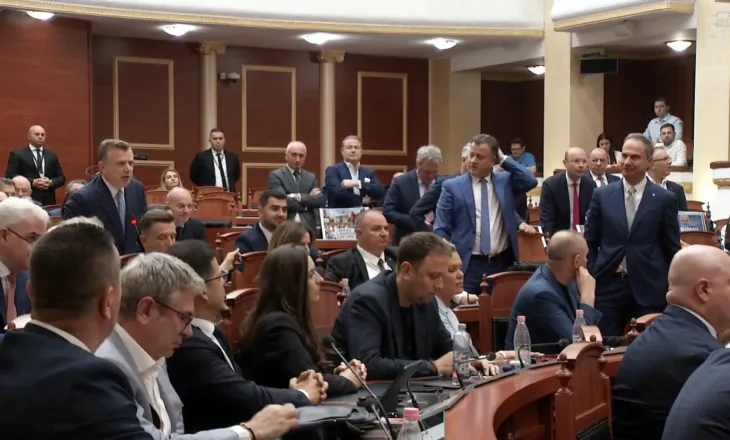 Debat i ashpër në Kuvend! Balla-Berishës: Të sfidoj, shko në protestë. Noka përplaset me socialistin: Do shkosh në burg
