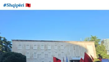 Deputetët e PD-së në krah të protestuesve që kërkojnë burgosjen e Sali Berishës!