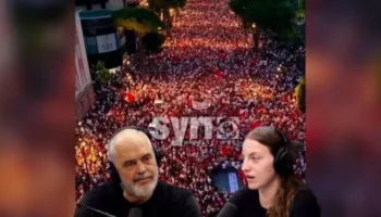 Deputetja që braktisi Ramën i bashkohet protestës/ Poston foton e Flamingos në rrjetet sociale