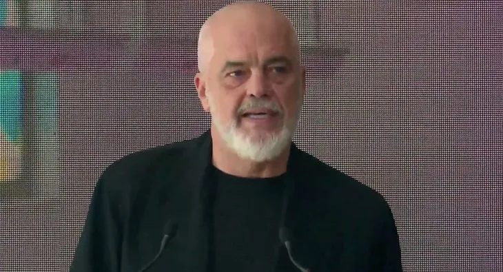 “Dështakëzemërakët do marrin atë që meritojnë korbat”/ Rama: Mes paqes dhe dhunës, qytetarët zgjedhin zhvillimin