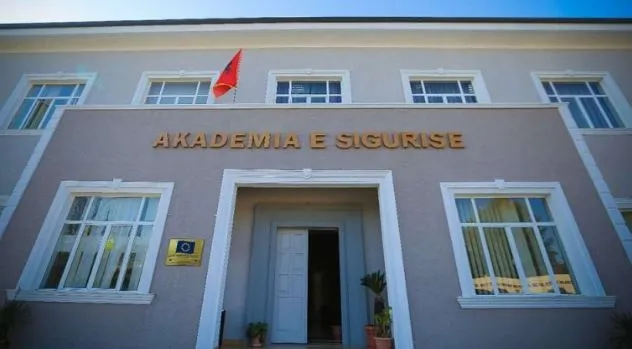 DETAJE / Shkon në 64 numri i studentëve të helmuar në Akademinë e Sigurisë