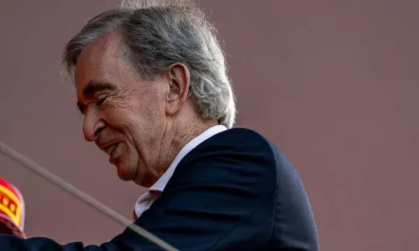 Dikur student i nënvlerësuar sot themelues i firmave të famshme të modës, suksesi i miliarderit Bernard Arnault