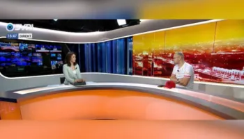 ‘Dilni për familjen dhe Shqipërinë’/ Kalaja: Kjo është protesta e shqiptarëve kundër arrogancës dhe shpopullimit