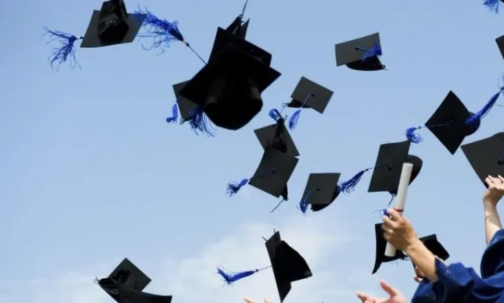 Diploma nuk mjafton më? Inteligjenca Artificiale po ndryshon rregullat e tregut të punës
