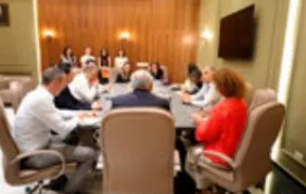 Diplomatët amerikanë vizitojnë DPA-në, njihen me trashëgiminë arkivore dhe proceset e restaurimit