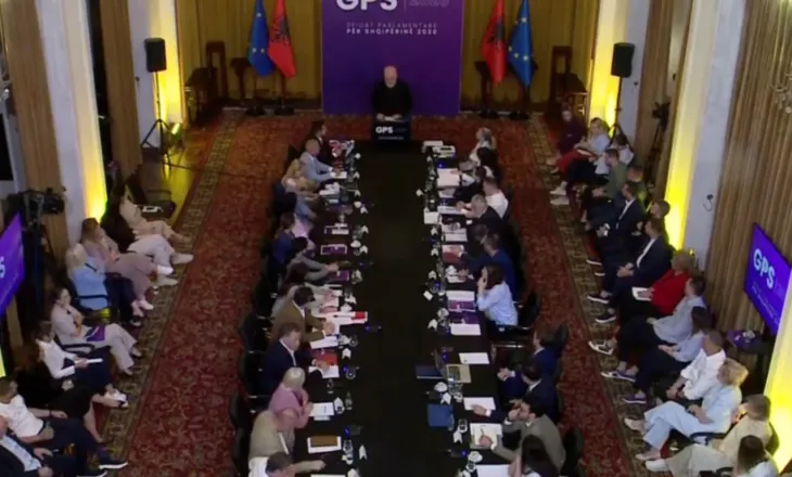 Diskutimet në mbledhjen e Grupit Parlamentar, Rama u kërkon deputetëve të jenë më prezent në rrjetet sociale