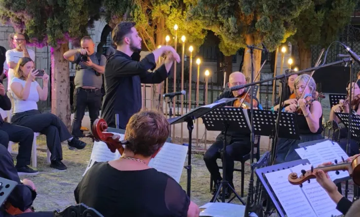 Dita botërore e muzikës, orkestra e harqeve koncert në ish-shkollën normale të Elbasanit