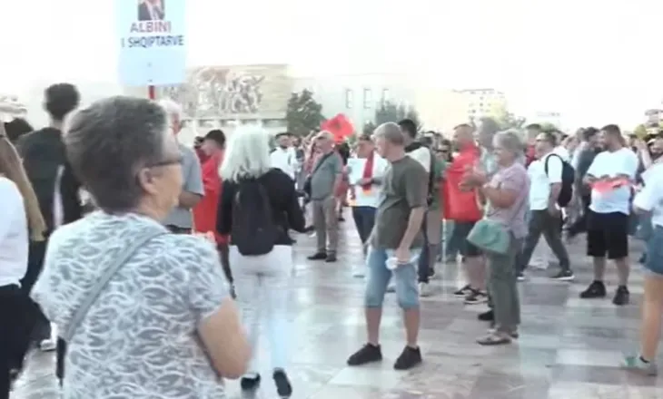 Dita e 10-të e protestës, qytetarët nisin marshimin drejt Kryeministrisë
