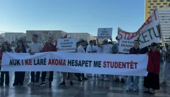 Dita e 11-të e protestës, qytetarët kërkojnë largimin e Ramës