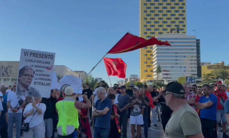 Dita e 13-të, qytetarët nisin protestën para Kryeministrisë