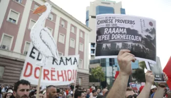 Dita e 15 e protestës,qytetarët: Nëse duhet ta rrethojmë Kryeministrinë, do ta bëjmë