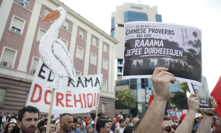 Dita e 15 e protestës,qytetarët: Nëse duhet ta rrethojmë Kryeministrinë, do ta bëjmë