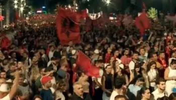 Dita e 21-të e protestës, qytetarët nisin marshimin përreth Kryeministrisë