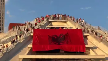Dita e 21-të e tubimit/ Protestuesit afat Ramës deri të dielën për dorëheqje