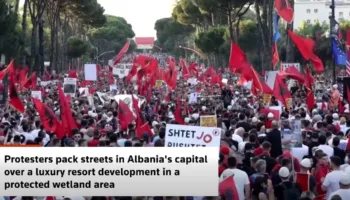 Dita e 22-të e revoltës popullore, mediat e huaja jehonë protestës: Mijëra qytetarë kërkojnë ndryshimin e qeverisë!