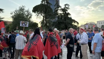 Dita e 26-të, nis protesta e qytetarëve