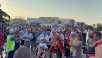 Dita e 29-të e protestës, qytetarët marshojnë drejt Kryeministrisë