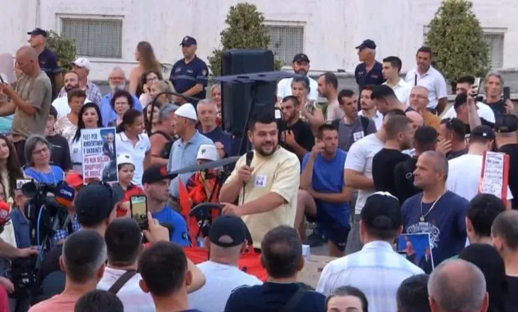Dita e 29-të e protestës, qytetarët nisin marshimin