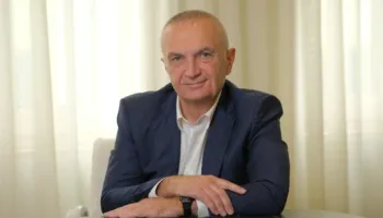 ‘Do të thërrasim edhe ne 100 dëshmitarë’, Meta ‘sfidon’ SPAK-un: Mes tyre diplomatë dhe zyrtarë amerikanë