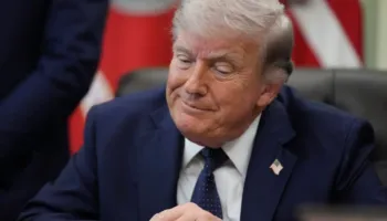 “Do t’i godasim shumë fort”, Trump paralajmëron Iranin: Ndaloni Hezbollahun, po shkaktojnë shumë probleme