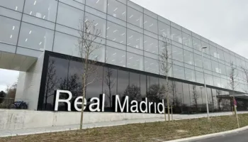 Dolën pagat e ekzagjeruara të zyrtarëve të klubit, Real Madrid vihet në kërkim të spiunit brenda selisë