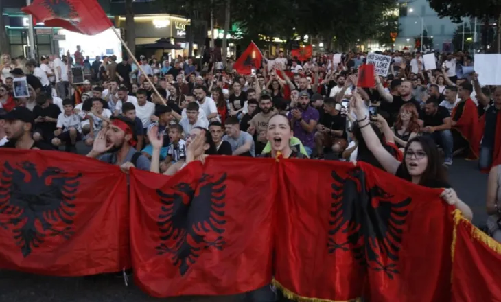 “Dorëheqje, reformim dhe qeveri teknike”/ Protestuesit kundër Ramës