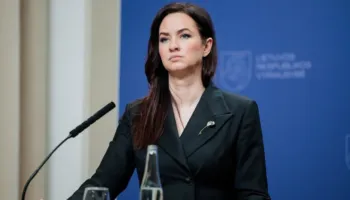 Dorëhiqet kryeministrja e Lituanisë, qeveria bie pas vetëm 10 muajsh
