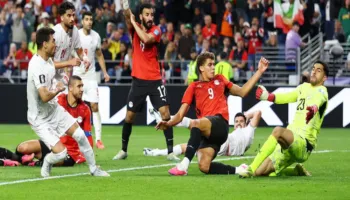 Dramë e çmendur në Botëror! Irani “i vjedh” pikë Egjiptit, dëmtohet Salah dhe anulohet goli i historisë në minutat shtesë