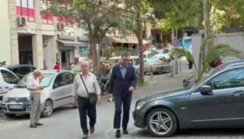 Drejtori i Hekurudhës Ergys Verdho paraqitet në SPAK, shoqërohet nga avokati