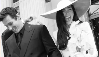 Dua Lipa publikon pamje të reja nga ceremonia e kurorëzimit në Londër