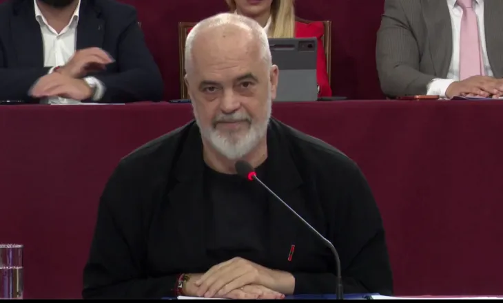 “Duroj dhunën në kockat e tim eti”, Rama: Ose do ta bëjmë Shqipërinë për vizionin që më keni votuar, ose shkoni me Sazo Gurin dhe Arlindo Dritëgjatin