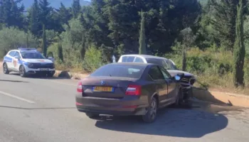 Dy makina përplasen kokë më kokë në Dhërmi, katër të plagosur